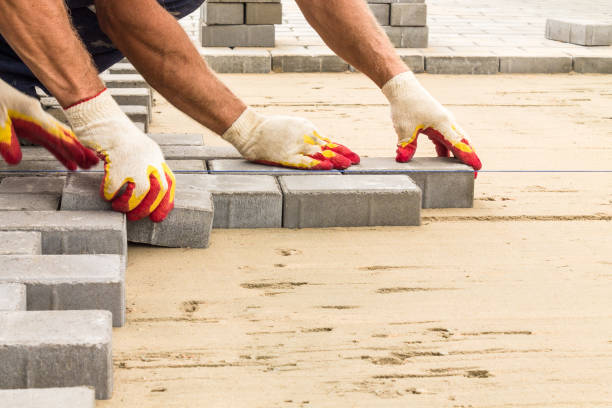 Best Driveway Paving Contractor  in St Anne, IL